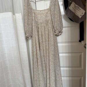 Storia Beige Floral Long Sleeve Dress